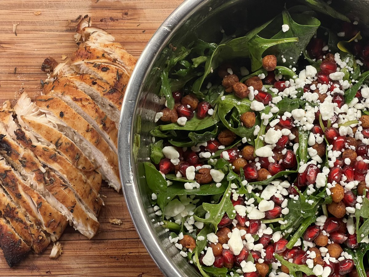Big salad w/ chickpeas, pomegranate, goat cheese &amp; roasted chicken breast IS brat
