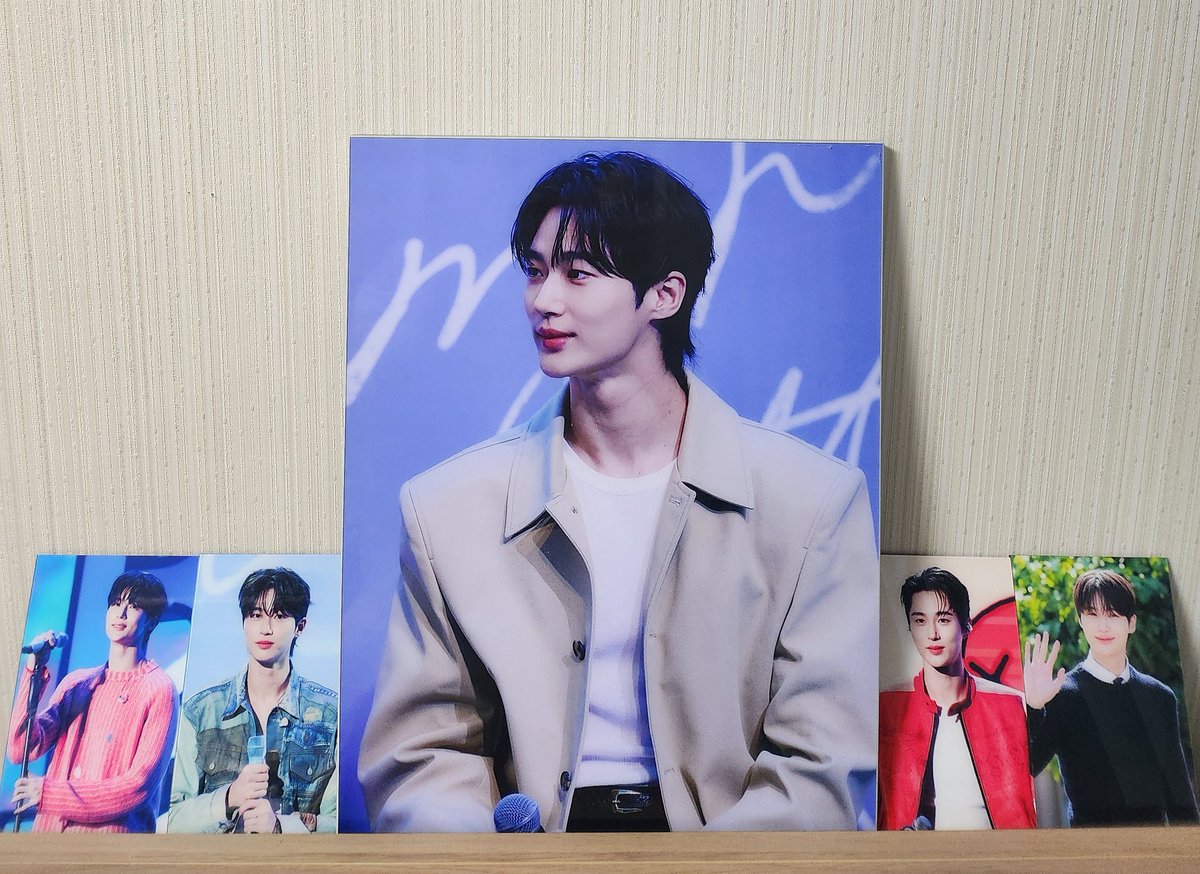 여러분 저애게도 권력액자가 생겼습니다ಥ_ಥ
젤리쌤 이벵에 젝아 당첨되었다구요♥
(⸝⸝⸝ᵒ̴̶̷̥́ ᵕ ก̀⸝⸝⸝)ෆ 헝. 넘흐옙허ᵒ̴̶̷̥́ ·̫ ᵒ̴̶̷̣̥̀ 
새해 첫 이벵에 당첨이라니 올해 저 운수대통일꺼 같습니다♥ 쌤 적일많버하십시오⎝⎛♥‿♥⎞⎠
진챠 감사합니다♥