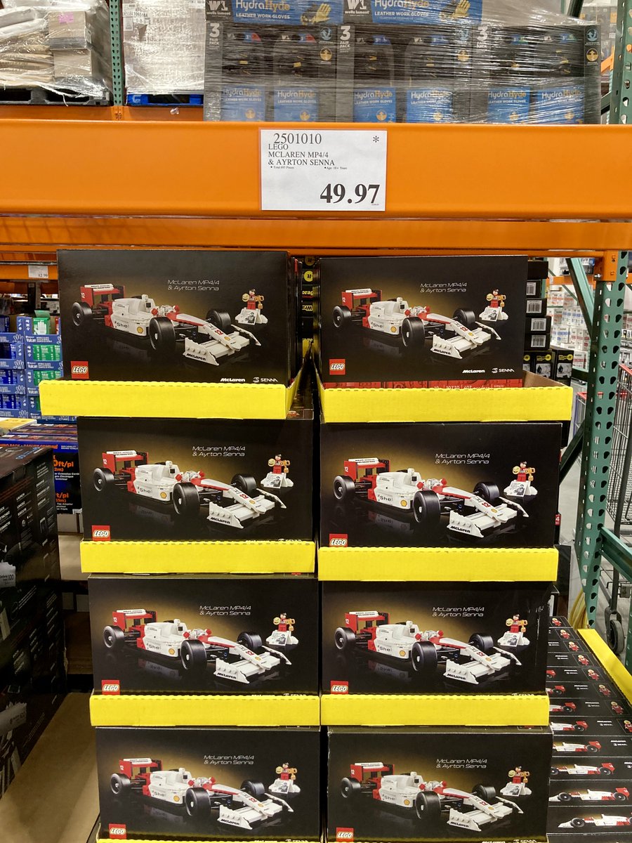 HyggeMan's tweet photo. If You're Looking For An Affordable McLaren...Costco
.
.
.
.
.
#PicOfTheDay #AffordableMcLaren #Costco #Lego #HitThemUp https://t.co/jWqOIhnqsG