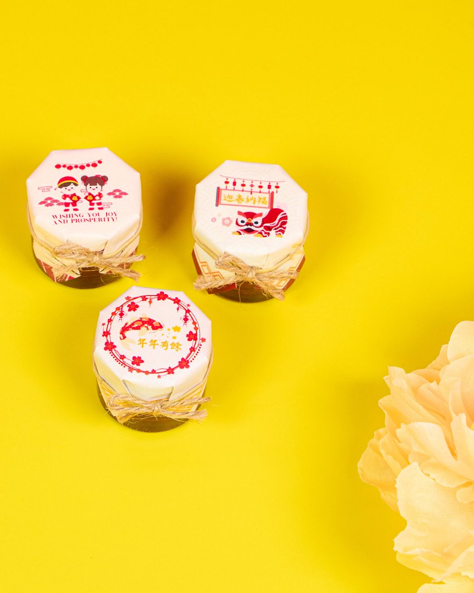 Chinese New Year is a time of joy, family, and togetherness.

Make your celebration extra sweet with our new CNY-themed mini honey jars! 🎁✨

Order now: zurl.co/VRICQ

#singaporegiftshop #CNY2025 #honeyjars #celebratetogether #HoneySpree