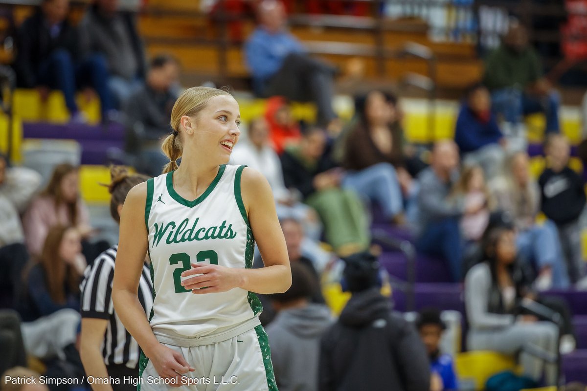 OmahaHSHoops's tweet photo. Millard West cruises past Millard North to win the Metro Holiday Tournament, 72-58. 🏀📸 #NebPreps

Made possible by Rocket Roofing General Contractor - the real MVPs of our town! 🔝🏠 https://t.co/mUagZtbWLF