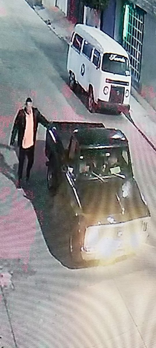 LicAnimalista's tweet image. Atención @FiscaliaEdomex  @delfinagomeza urge dar con estos criminales.
2 HDSPM fueron captados amarrando a un perrito para ATROPELLARLO con su camioneta. Los hechos sucedieron en Barrio Mineros, municipio de Chimalhuacán, en el Estado de México. Si alguien los ubica informen.