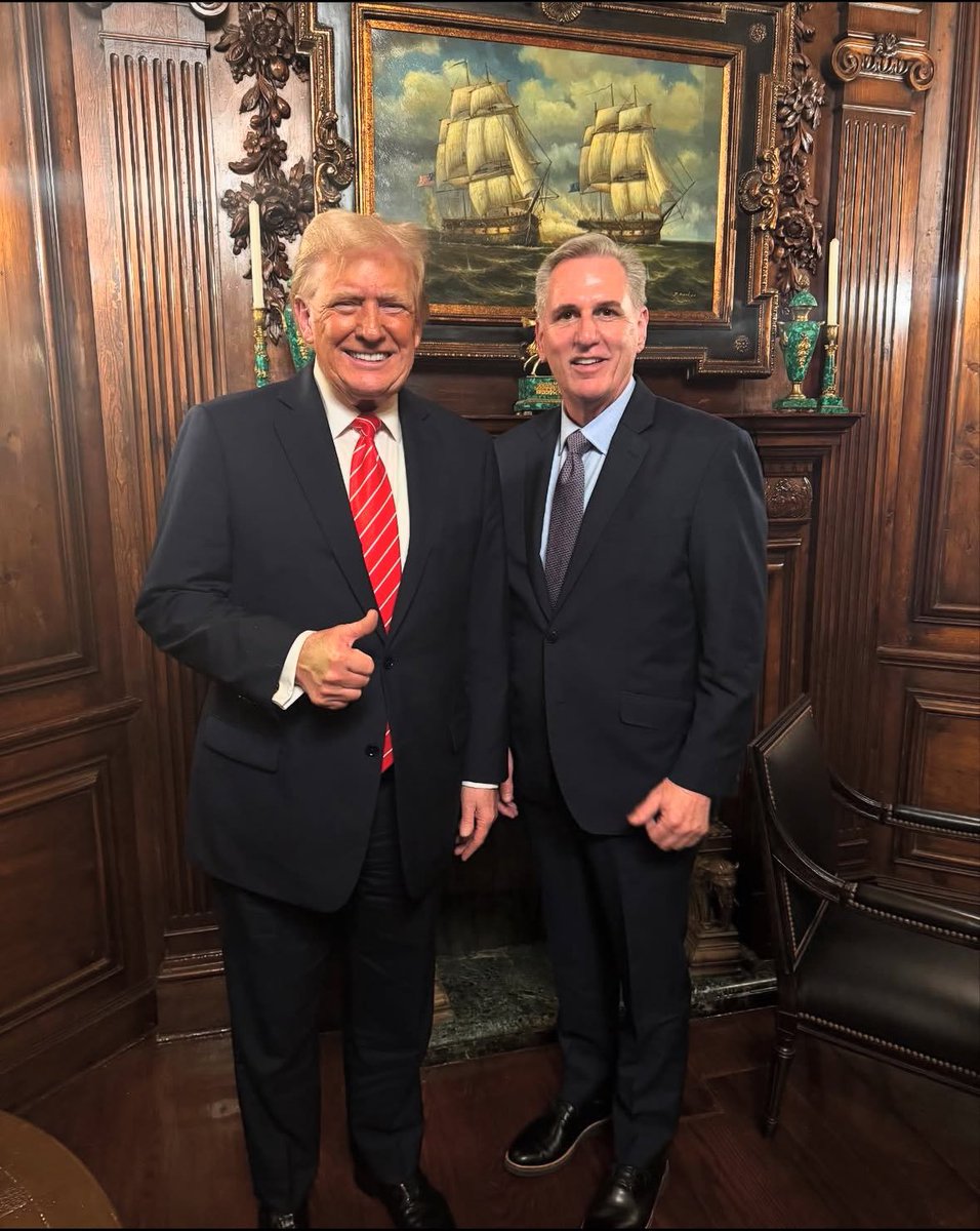 🚨 TONIGHT: Trump is with former Speaker Kevin McCarthy.

📸 <a href="/PhilipWegmann/">Philip Melanchthon Wegmann</a>