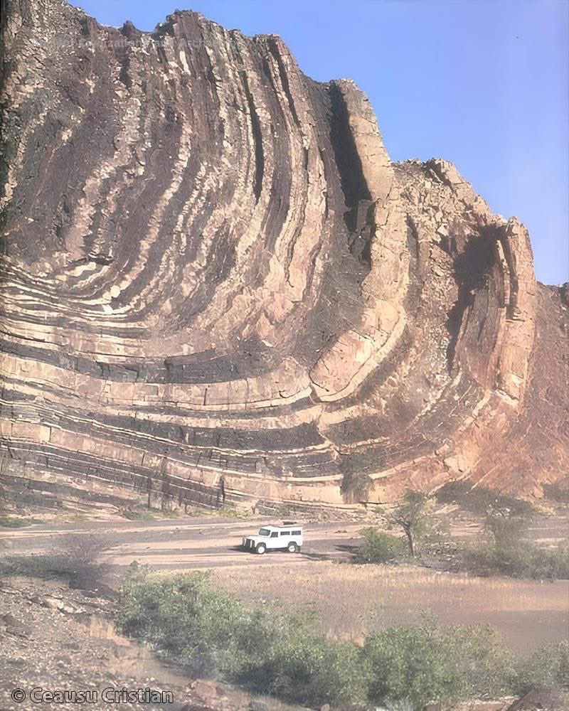 NotEvolution1's tweet image. Sedimentary rock layers were basically mud from the worldwide flood thousands of years ago.