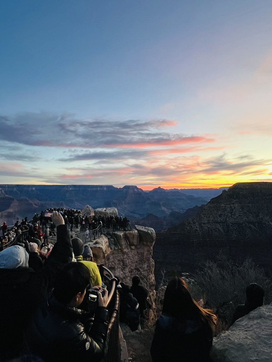 NevadaKanko's tweet photo. あけましておめでとうございます🌅
こちら世界遺産グランドキャニオンから届いたご来光です!
お問い合わせ・詳細は公式サイト・Instagram DM・LINE(nevakanlv)からお気軽にどうぞ✨
🗺URL(https://t.co/7CwDnLJu9E)
ラスベガス現地旅行会社🗺
@LasVegasNevadaKankoService https://t.co/JU9Q1rwALA