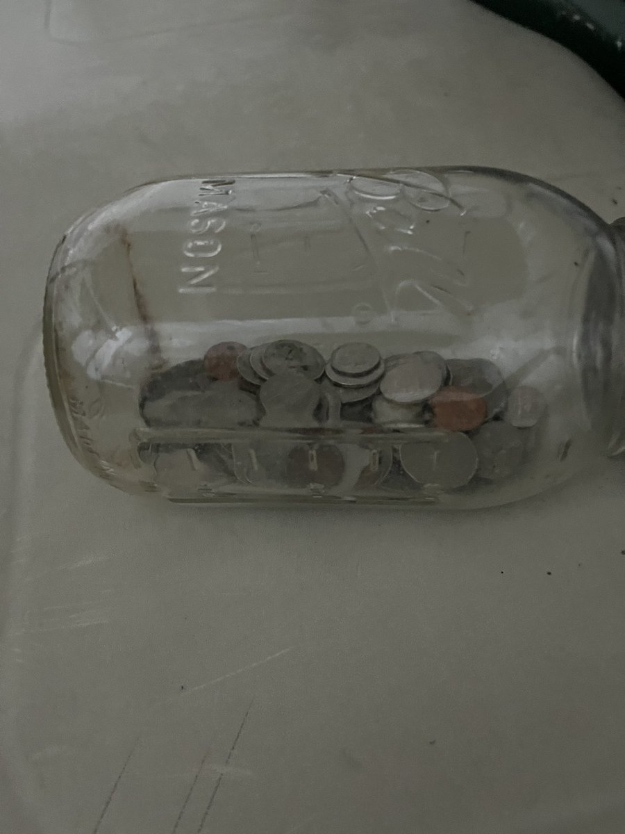 ChrisHollo637's tweet image. I love supporting small 🇺🇸 owned businesses, so I’m going to give a tshirt from fearlesspatriot.shop/products/7 @patriotomar to the 2 people that guess closest to the amount of 💰 in the🫙, give his shop a peek there’s definitely some cool stuff, 8pm tomorrow I’ll announce the closest 👇