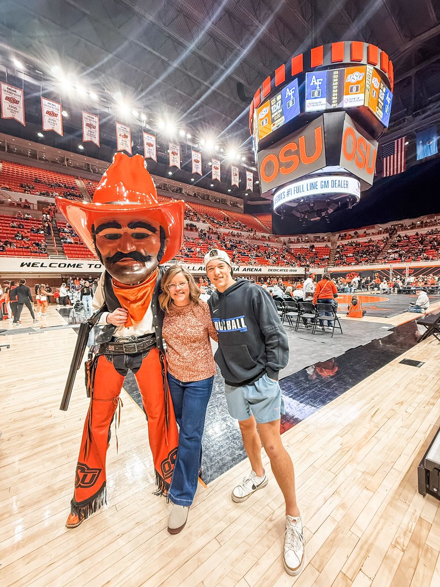 Emerson (@ecompton09) on Twitter photo Took a drive to <a href="/CowboyWrestling/">OSU Cowboy Wrestling</a>, walked on the court to grab a pic w/ mom & #pistolpete joined! What a night! #GoPokes Took a drive to <a href="/CowboyWrestling/">OSU Cowboy Wrestling</a>, walked on the court to grab a pic w/ mom & #pistolpete joined! What a night! #GoPokes