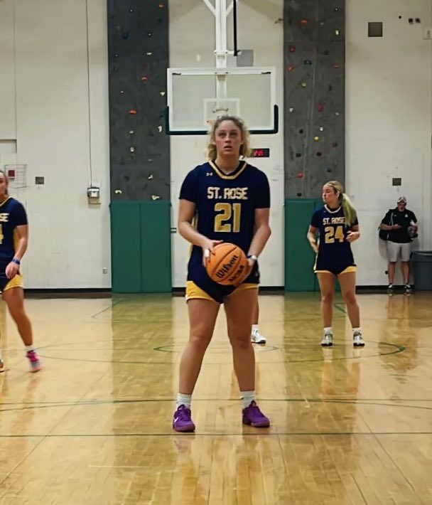 Jada Lynch (St. Rose) just dropped 40 POINTS on nationally ranked Red Bank Catholic 😱 

One of THE BEST ‘26 guards in America.