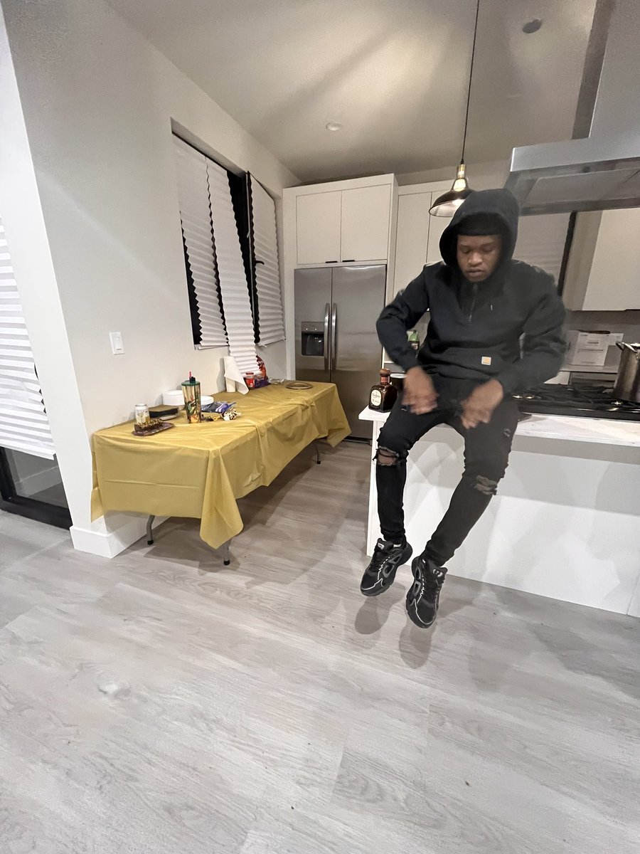 wapskino079's tweet image. I just lay down in my bed, fuck it
'Wopschino ask if I want him dead
And I'm like, "Yeah, fuck it" 😮‍💨
#LLda🩸 #Freeda🩸