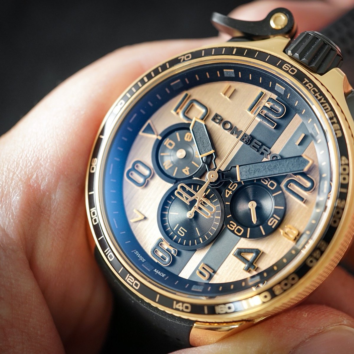 tienwenwatch's tweet photo. #Bomberg #炸彈錶  #BOLT68 Racing 獨特造型計時按把，宛如賽車踏板，盡情享受疾速奔馳的快感！

天文鐘錶|台灣大道一段211號 +886422256476

#SwissMade #瑞士製造 #BOLT68 #Racing #賽車系列 #是手錶也是懷錶 #TienWenWatch #TienWen #天文鐘錶 #台中錶店 #鐘錶維修 #手錶保養 #台中天文 https://t.co/vu8iW5mKKG