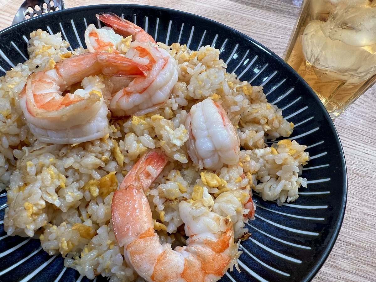 Johns_Bar02's tweet photo. お昼ごはん🥢

えびチャーハン

おいしく食べる事が出来るって幸せを感じる😊

コストコで買って残ってたえび使って🦐 https://t.co/krqOSDwisG