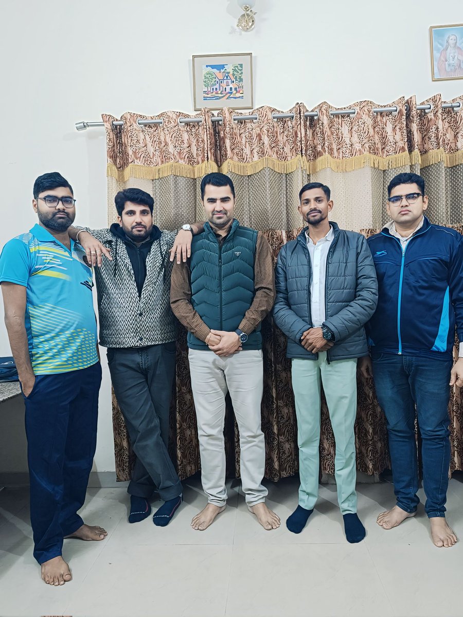 𝐒𝐡𝐢𝐯 𝐋𝐚𝐥 𝐋𝐚𝐥𝐬𝐨𝐭 (@shivlallalsot07) on Twitter photo ◆ लंबे अरसे बाद बीएसटीसी संघर्ष समिति के मजबूत ओर ईमानदार संघर्षी योद्धाओं से नए साल के उपलक्ष पर एक सुखद मुलाकात !
◆ पुरानी यादों को ताज किया ऐसे दोस्त अगर जीवन में मिल जाए तो जीवन धन्य हो जाए !!
<a href="/SachinsharmaRJ/">Sachin Sharma(official)</a> <a href="/RamdevChotiya76/">RAMDEV CHOTIYA</a>
🙏🤝❤️💐🤝🙏 ◆ लंबे अरसे बाद बीएसटीसी संघर्ष समिति के मजबूत ओर ईमानदार संघर्षी योद्धाओं से नए साल के उपलक्ष पर एक सुखद मुलाकात !
◆ पुरानी यादों को ताज किया ऐसे दोस्त अगर जीवन में मिल जाए तो जीवन धन्य हो जाए !!
<a href="/SachinsharmaRJ/">Sachin Sharma(official)</a> <a href="/RamdevChotiya76/">RAMDEV CHOTIYA</a>
🙏🤝❤️💐🤝🙏
