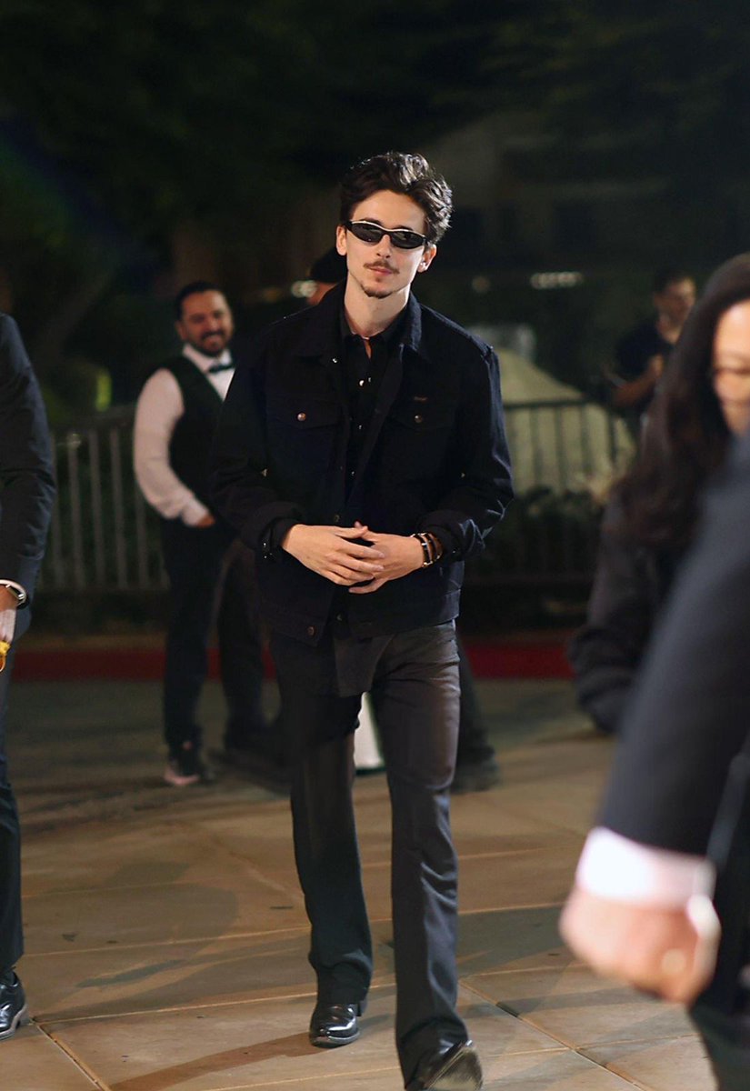 Timothée Chalamet Updates tweet media