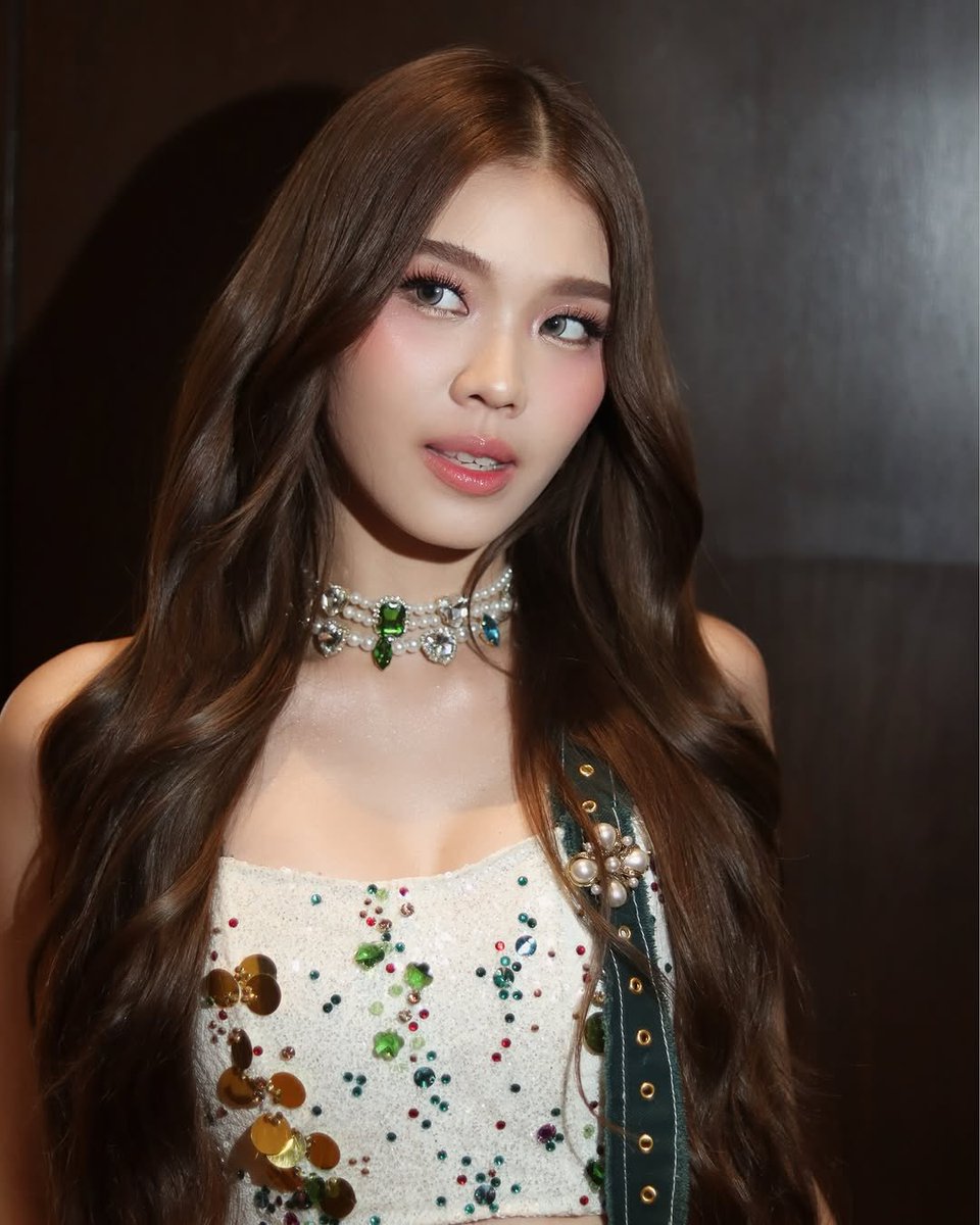 stakupop's tweet photo. SOBRANG GANDA DI NA KO HUMIHINGA https://t.co/wxSBcPZI2b