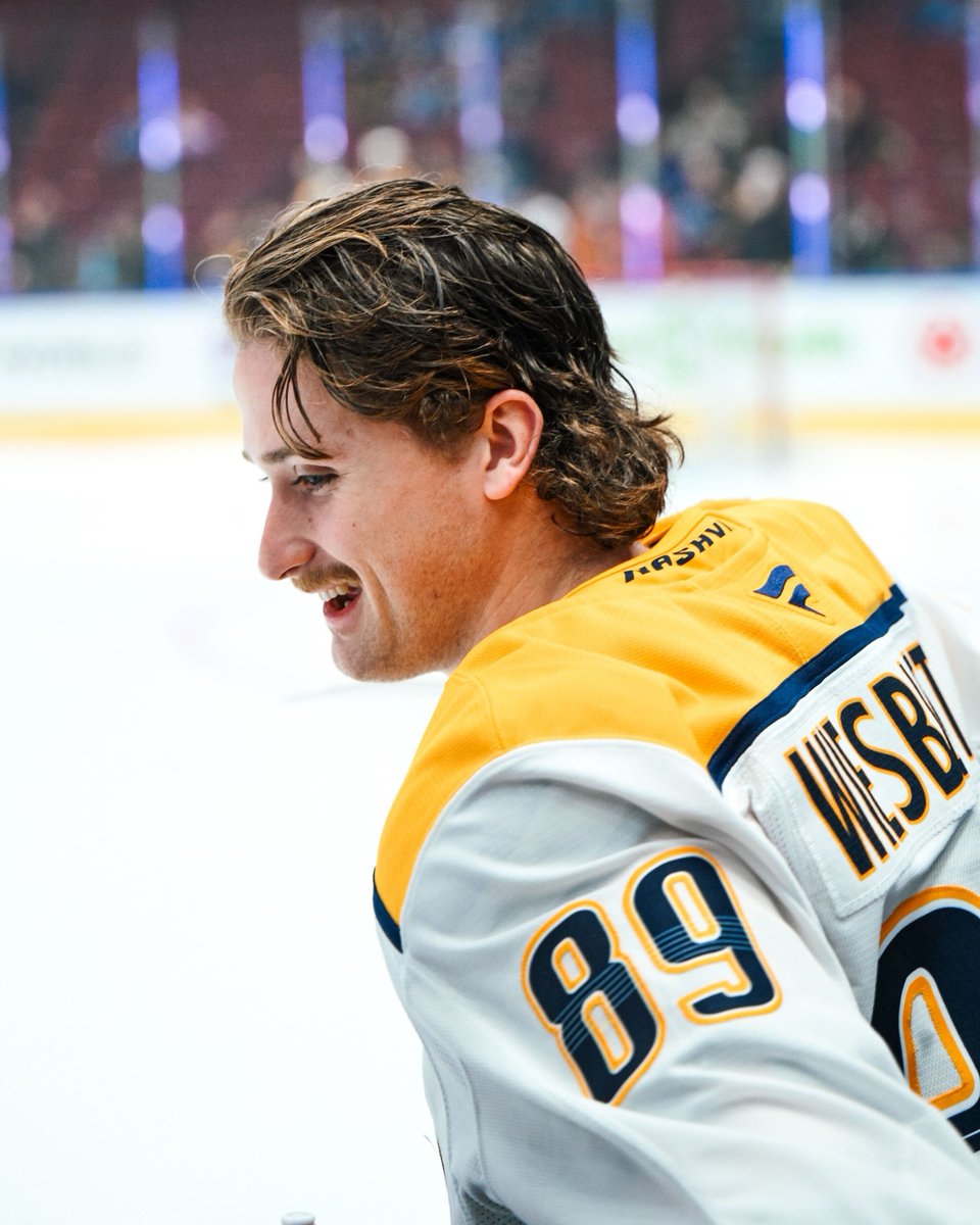 Hard not to smile when you're making your NHL debut! 😁

Congrats, Ozzy Wiesblatt!