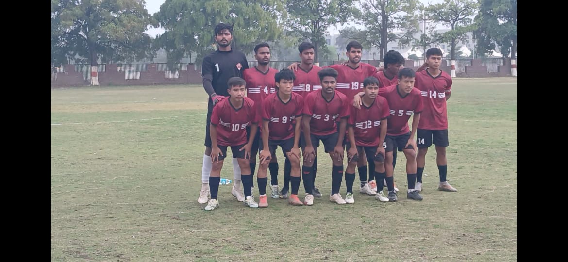 MPFAJABALPUR's tweet photo. 44th match of Madhya Pradesh Premier League was played between Satna Soldier fc and Lake city f.c. on 29th December 2024 with lake city f.c. emerging victorious and beating Satna Soldier by 8- 0.
#MPPL #MPPREMIERLEAGUE #SENIORBOYSCHAMPIONSHIP https://t.co/836G7ueHEQ
