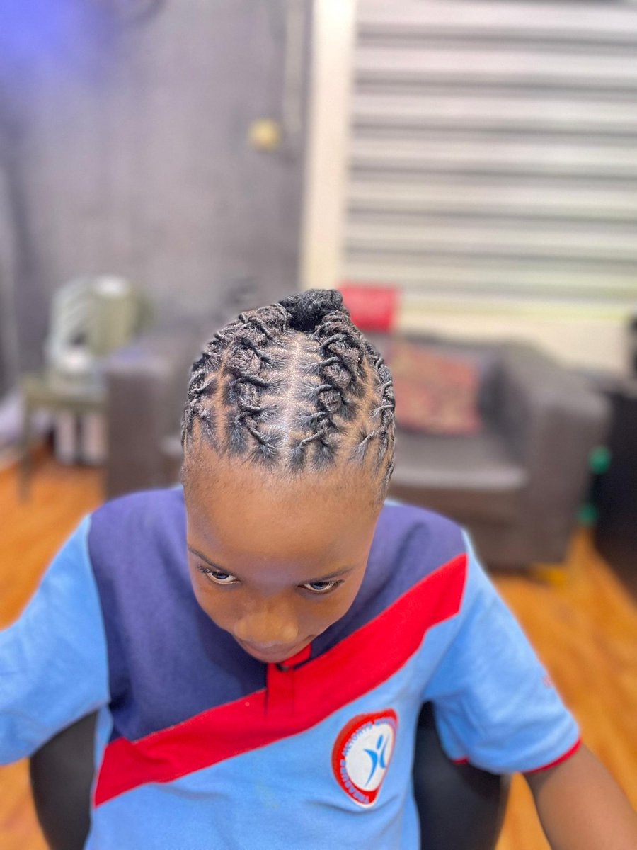 endaline_a's tweet photo. @aproko_doctor I'm Endaline, business name @classic locs. I'm a female loctician based in Enugu.
Our services includes:
Starter locs /instant locs ✅
Loc repair✅
Locs maintenance and styling ✅
Micro locs✅ https://t.co/zRObCoGVVL