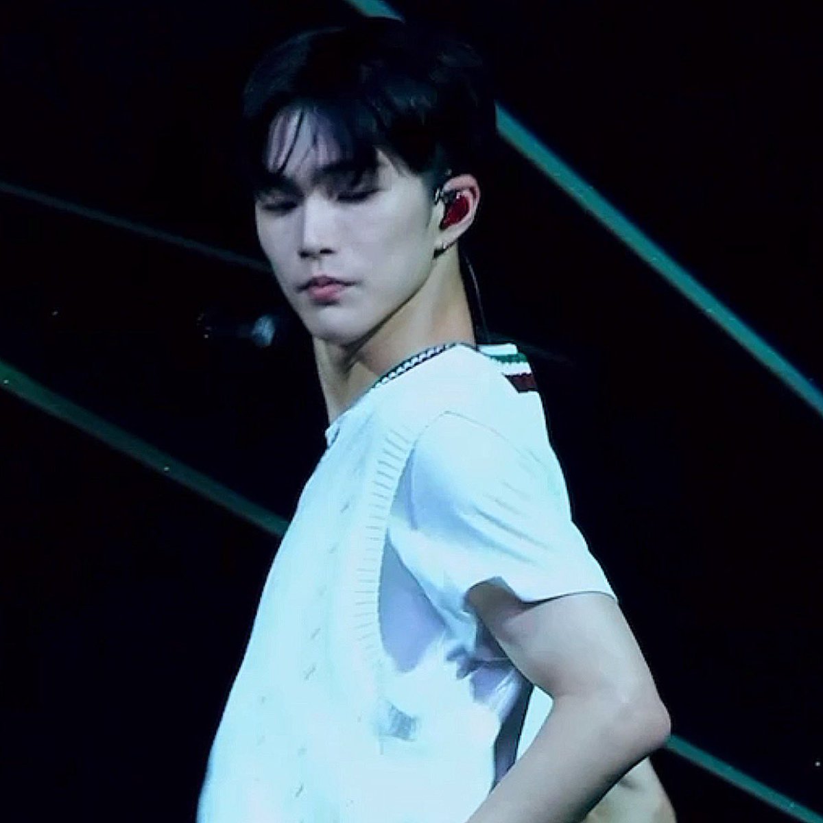 hsh_bbm's tweet image. 너진짜뭐야
어케이렇게까지좋아하고기다리게만들수가있어? 
짖짜정체가머야