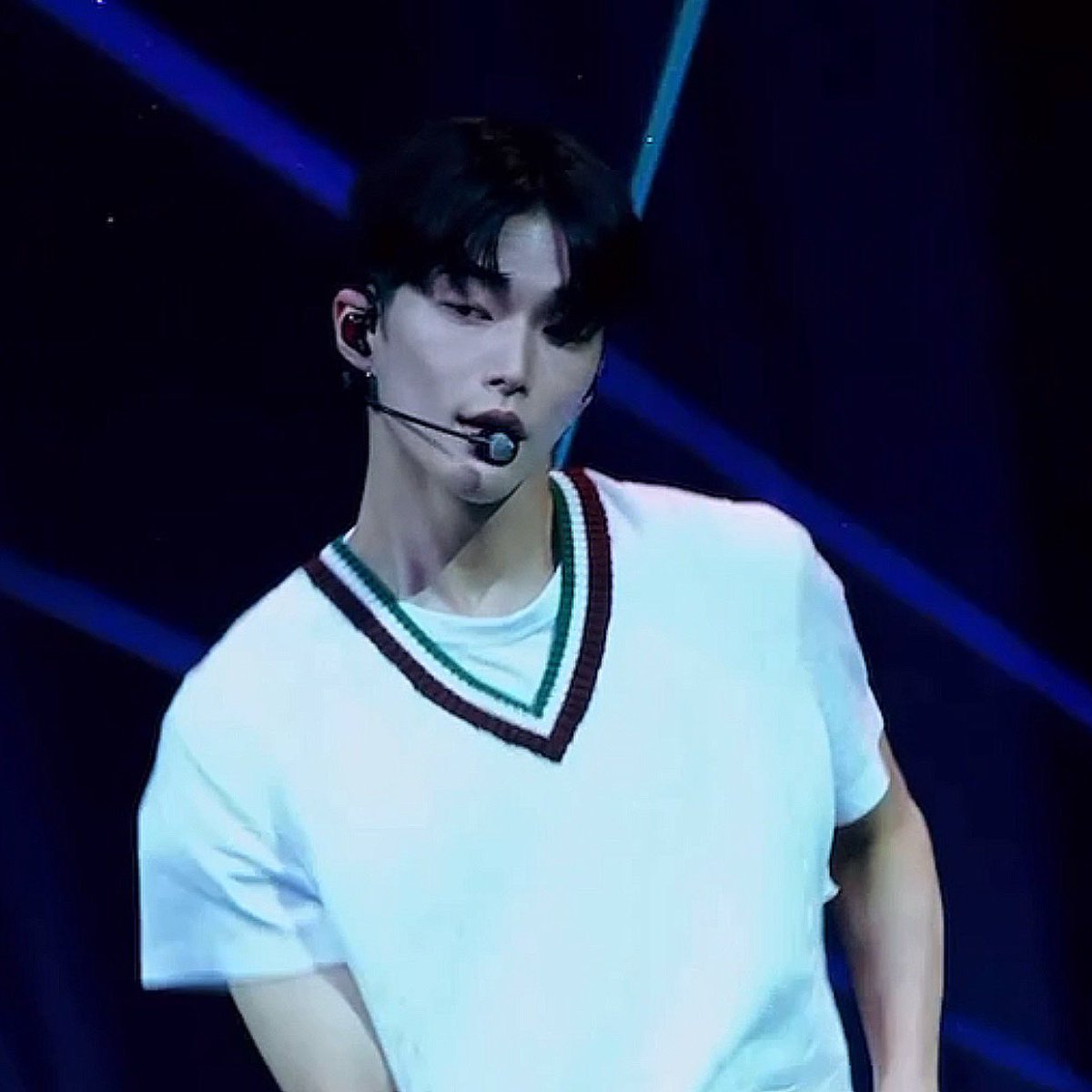 hsh_bbm's tweet image. 너진짜뭐야
어케이렇게까지좋아하고기다리게만들수가있어? 
짖짜정체가머야