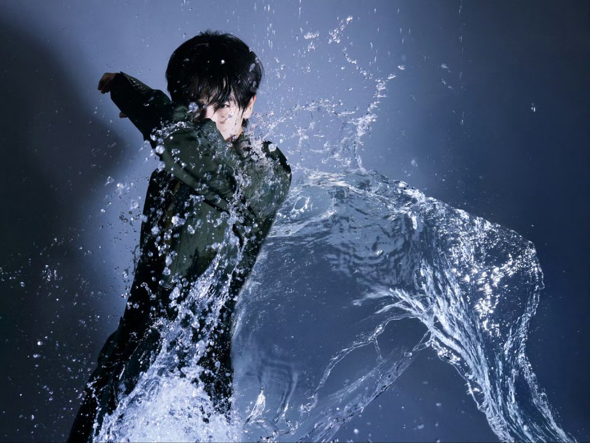 csu_twit's tweet photo. #ZhangLinghe is literally wet but is burning hot in his latest photoshoot for Tencent Video All Star Night 2024 💦🥵🩷 https://t.co/3dOXSoFCkC