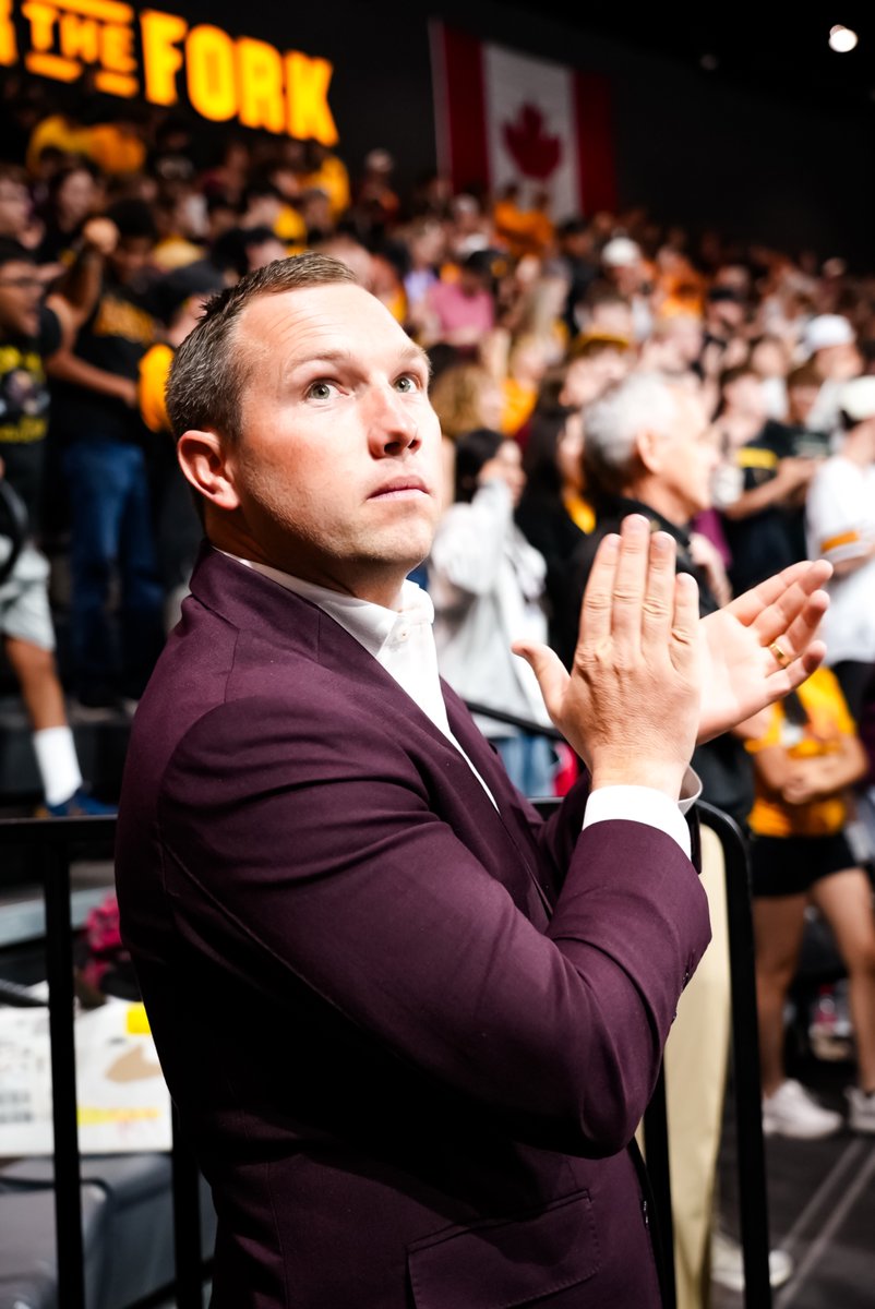 TheSunDevils's tweet photo. Hey @SunDevilHockey, we heard there's a special guest tomorrow 👀

#ForksUp /// #ActivateTheValley https://t.co/kBkoVrkLOC