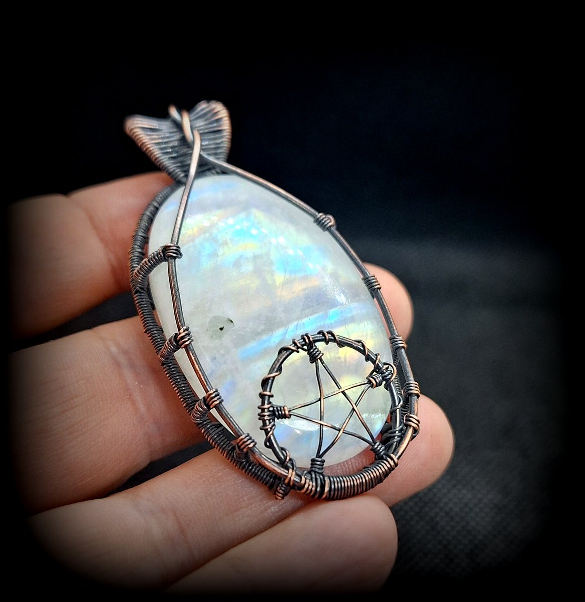 🌙 #moonstone #pentacle pendant CharismaCrystals.etsy.com 
.
 #paganism #paganini #wicca #pentagram #witchcraft #supernatural #supernaturaluk #UKBizHour #DiscoverEtsy #UKGiftHour #handmadejewelry #handmadegifts #handmade #etsyhandmade #womaninbizhour