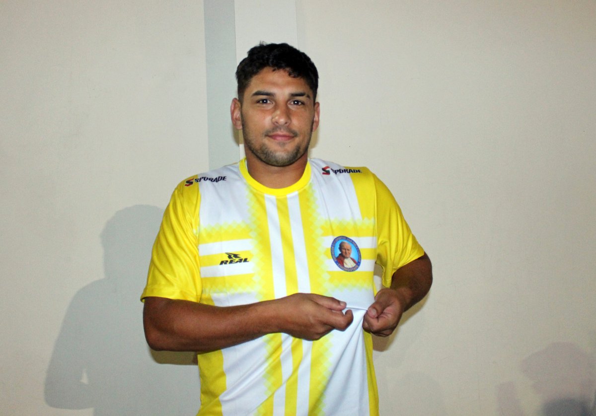 JuanPabloClub's tweet photo. Llegó el “9”: Emiliano “Chiqui” Villar ya se encuentra en Chongoyape.
Lee nuestra web: https://t.co/LWa8EMHwCC https://t.co/hAhDc7nwKW
