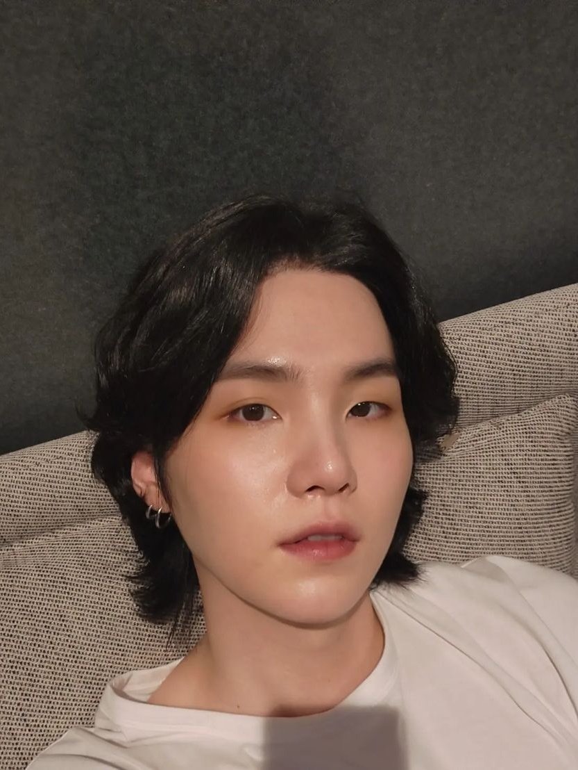 dailysugaselca's tweet image. 