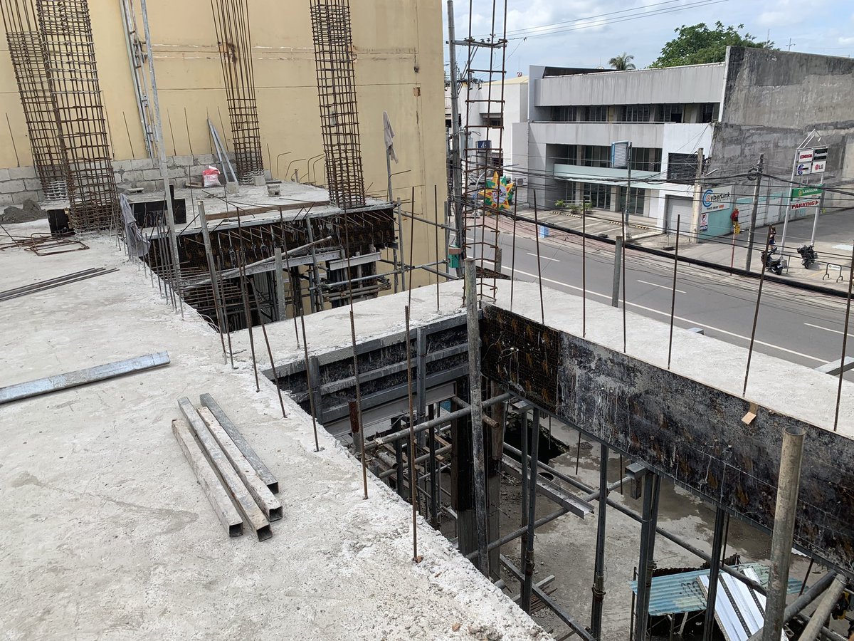 arbeejann's tweet photo. Site visit. 👷‍♂️ https://t.co/7vJFWDTjDg