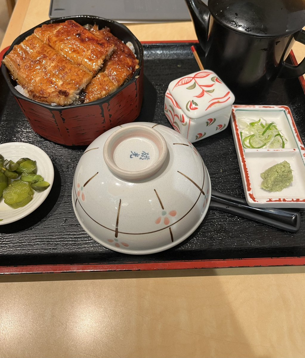 suzu3252's tweet photo. 名古屋からお家に帰ってきました！
楽しかった〜😭🌸🌸
初めてひとり旅をしましたが、すごくすごく良かった…！景色が綺麗で、300枚以上の写真を撮ってました🤭

次はどこ行こうかな〜 https://t.co/eCxrkk8568