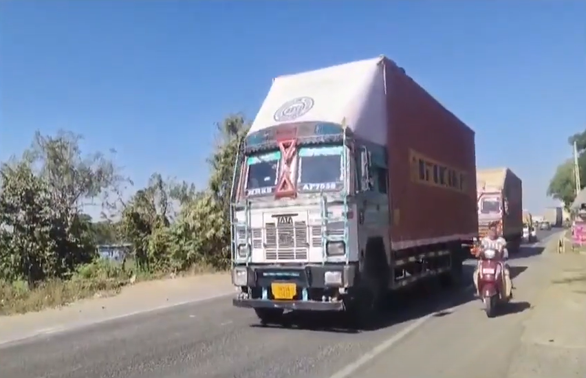 Heavy Vehicles Banned on State Highway 59 in Arvalli District