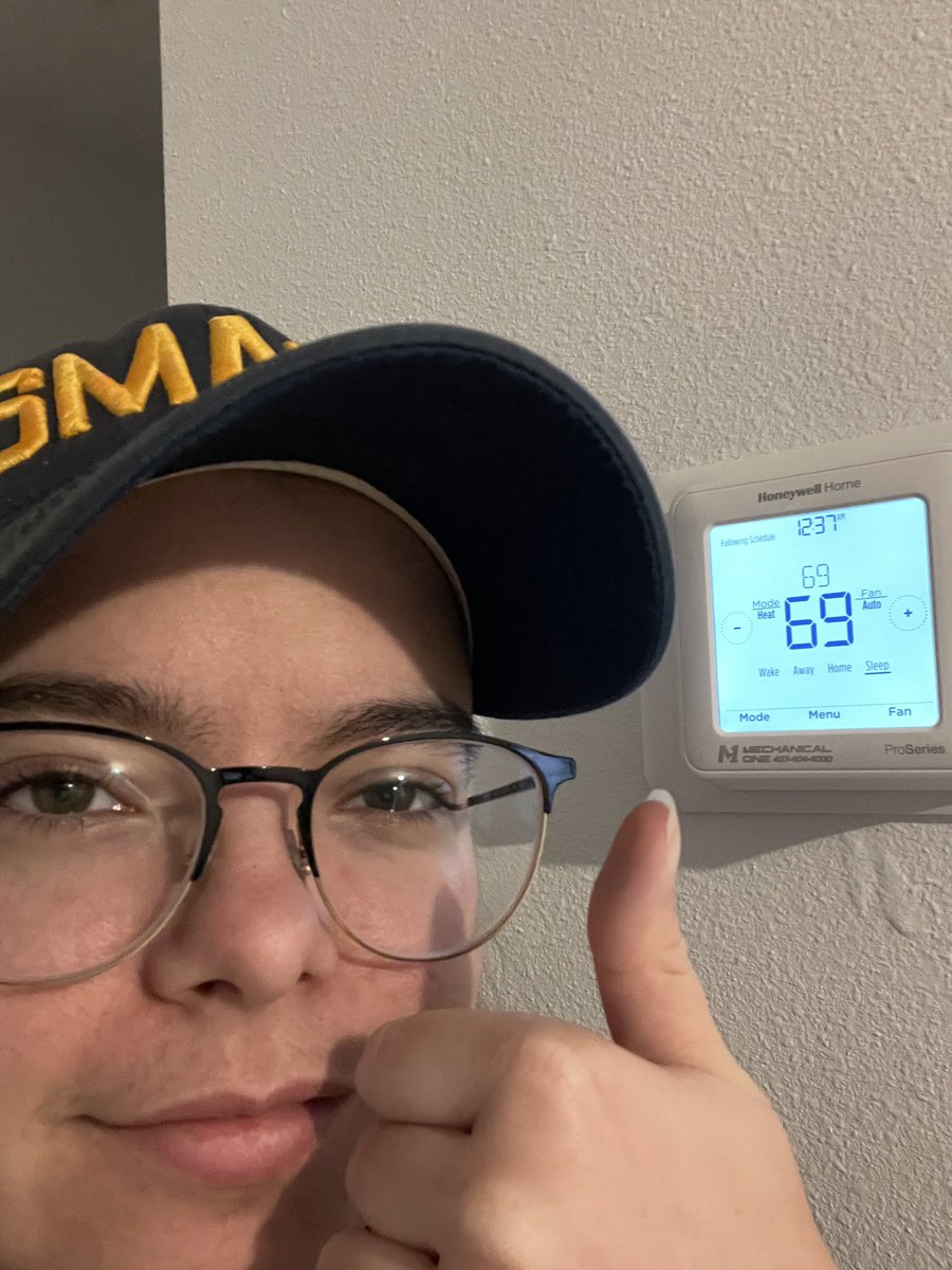 The_Pred_Head's tweet photo. It’s 12:37am here in Florida… I’m going to bed. 

SMASH hat for the WIN! #hatstats3

Let’s go @PredsNHL and congrats to Juice on the shutout! 🥳

#smashville https://t.co/hkjxBrL9Oh