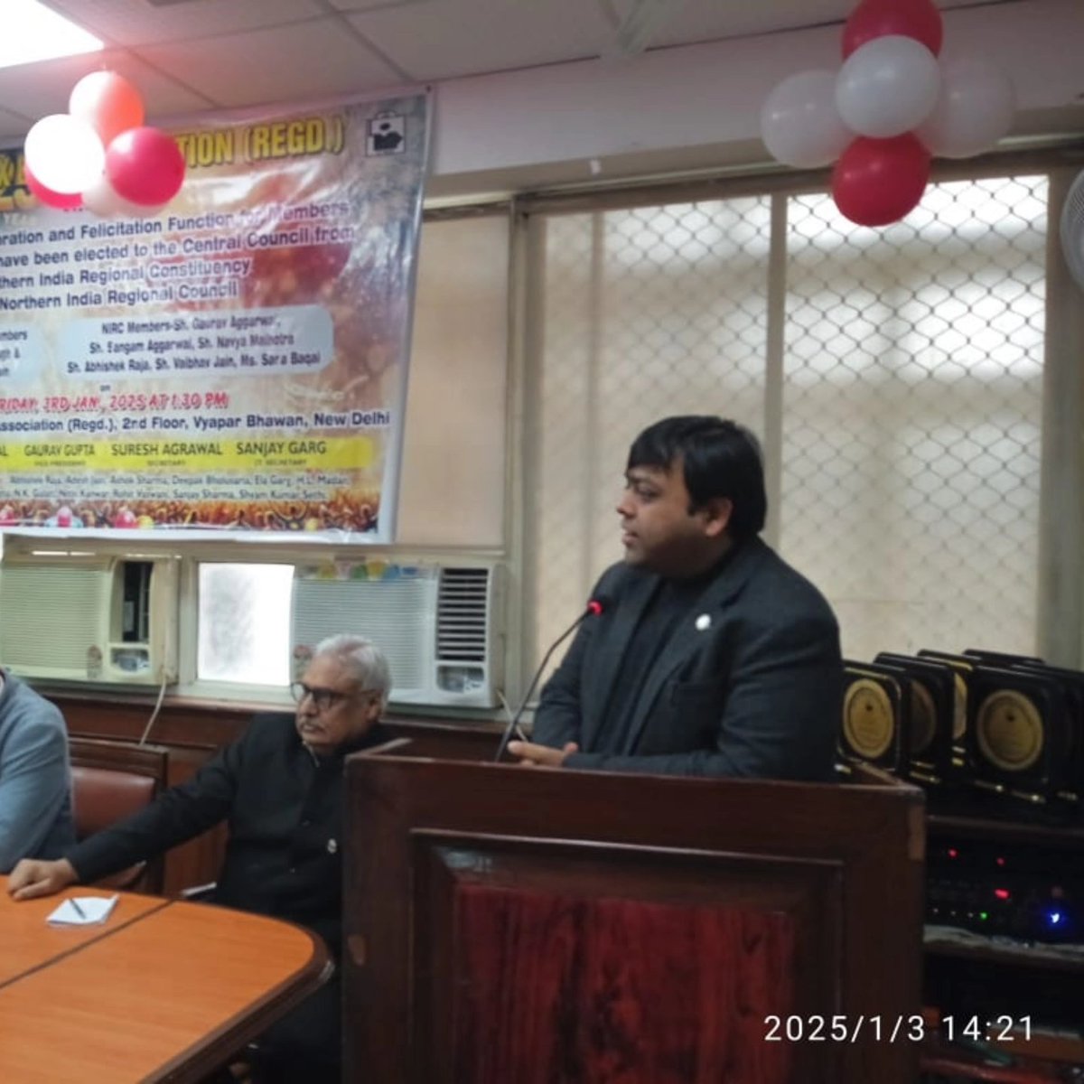 fcavaibhavjain's tweet image. Honored to be felicitated by the Sales Tax Bar Association (Regd) with flowers and a memento on my election to the Northern India Regional Council of ICAI. Grateful for the recognition and support, which inspires me to serve with greater dedication.

#Gratitude #STBA #Leadership