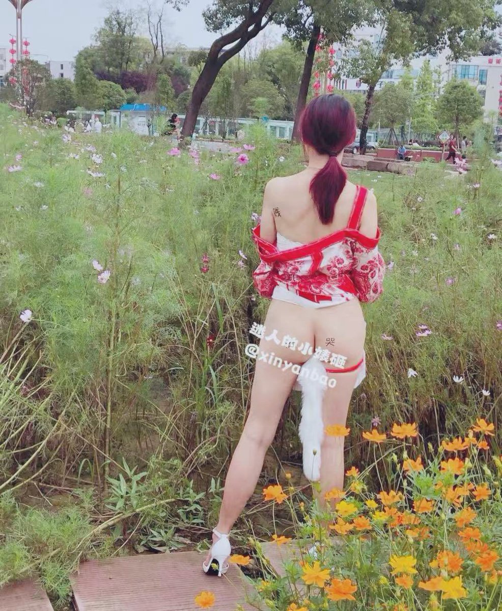 是大白天都要戴上尾巴到处爬行的露出小狗。你能看到，是你的福利。你能遇到，是你的运气😊

<a href="/ToBulma/">布尔玛</a> 
<a href="/ToBulaer/">布拉尔</a>
<a href="/KawasawaSen/">川泽森</a>