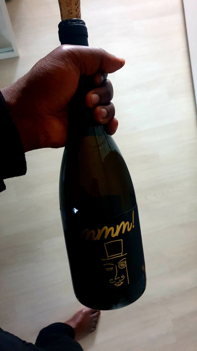 #와인 ㅋㅋ
#친구 #섹트 #외국인 #서울 #신림
혹시 심심하면 같이 마시자 !
#비떱 
커플× 초대남× 게이× 
여자만