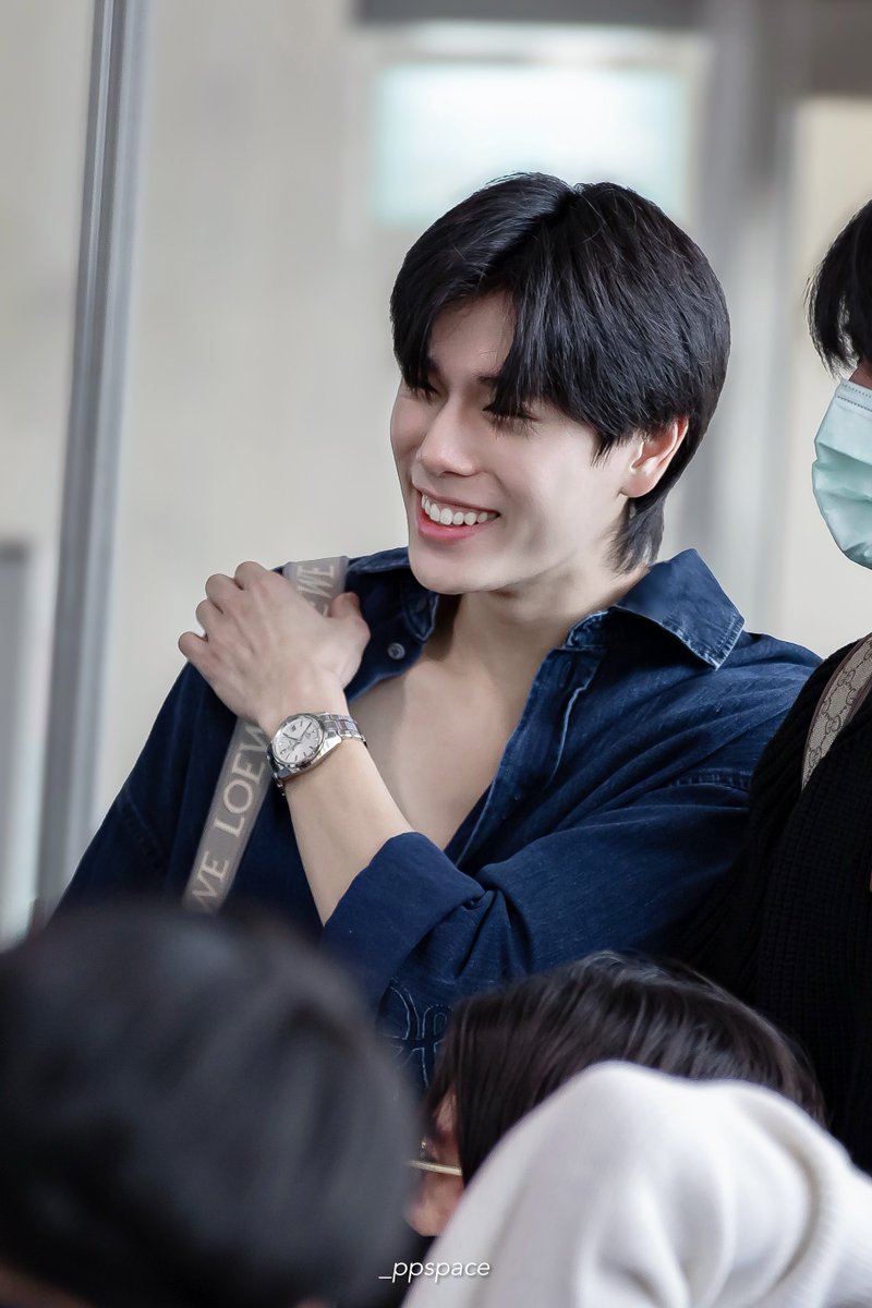 ตื่นแน้วเนาะ ☺️

#GMMTVMUSICONxNANNING
#phuwintang <a href="/phuwintang/">phuwintang</a>