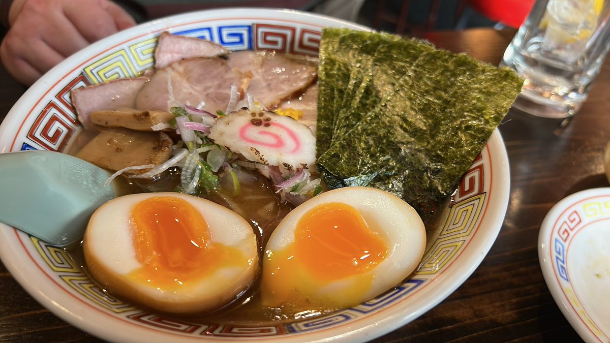 Kojinik1009's tweet image. 今日も堪能しました🙇‍♂️‼️ #やんのお正月　#中華そば鳴門