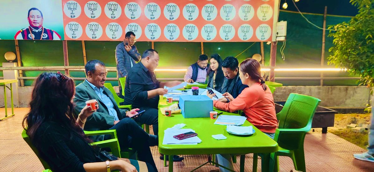 Deliberation on booth level with my colleagues .

<a href="/JPNadda/">Jagat Prakash Nadda</a> <a href="/blsanthosh/">B L Santhosh</a> <a href="/anilkantony/">Anil K Antony</a>