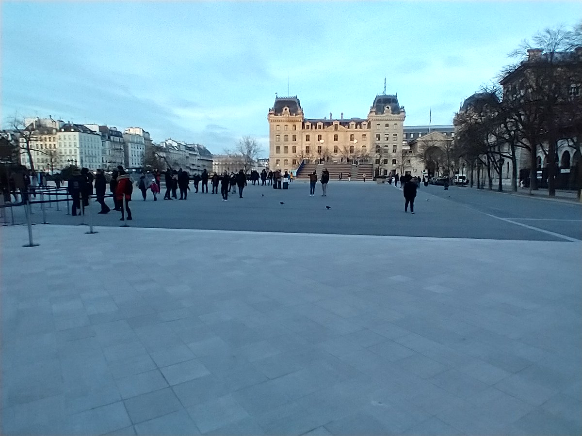 Paris Historique tweet media