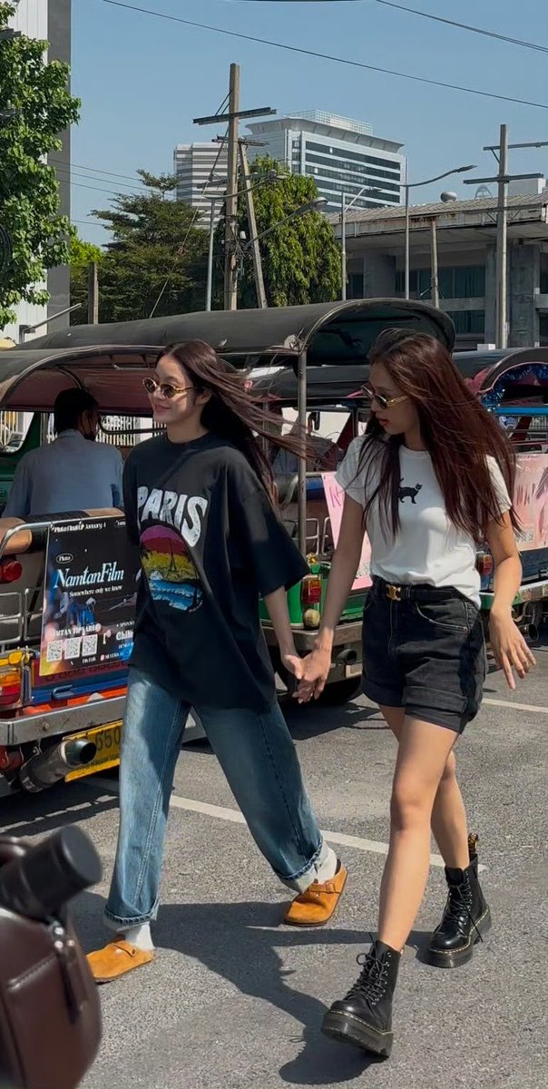 ddeulgiseyo's tweet photo. futch namtan and her hot femme gf film https://t.co/TaJj29nRX9