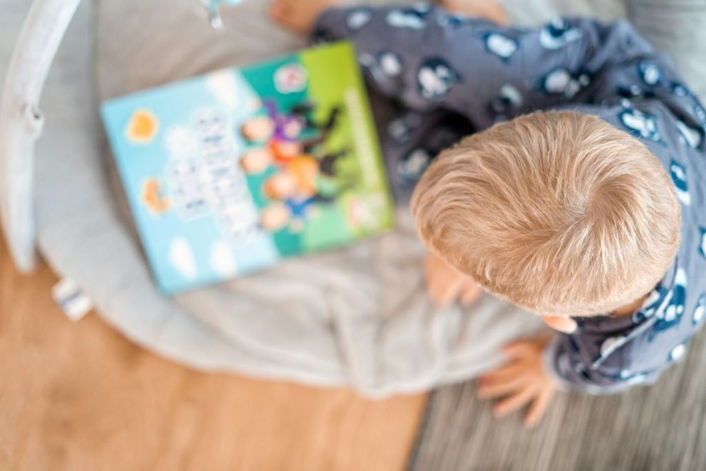 EllaC58995's tweet photo. @imonetizeall 💡 Let’s embrace the joy of storytelling and watch their dreams soar! 🚀💖 Share the magic with a child today. 🧚‍♂️🌟

📌 read more: https://t.co/tEvrlVbvYu

#StorytellingMagic #InspireYoungMinds #ChildrenAndBooks #CreativityBoost #ImaginationUnleashed #EmpowerThroughStories https://t.co/I9UH9nQbvP