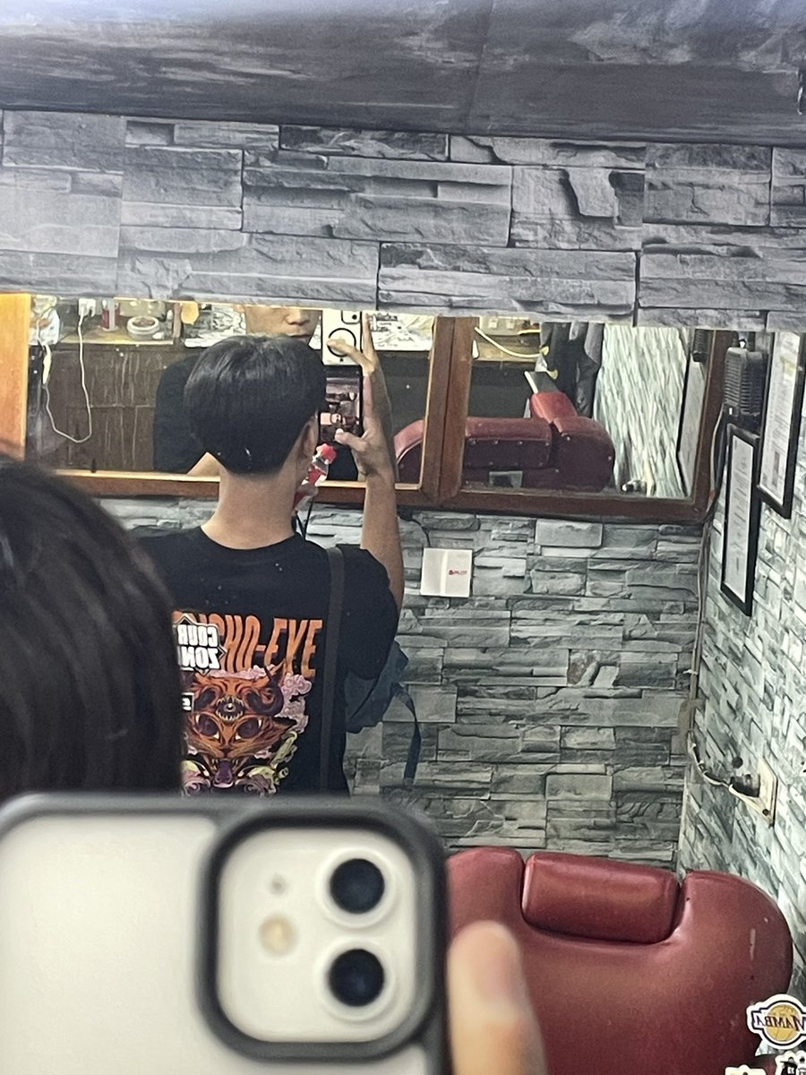 noahtwinkVersa's tweet photo. : 💈💇 https://t.co/KhpKydO6gS