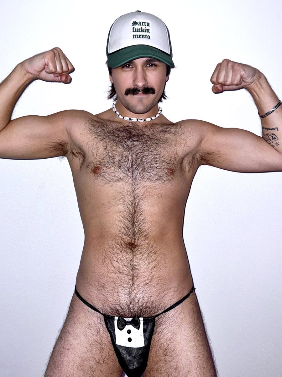 medranhoes4eva's tweet photo. @stachepapi Bushcore 💪🏻🍆🔥 please grow & show more bush Michael🙏🏻 #MichaelMedrano #medranohoes https://t.co/mBAX5vegiG