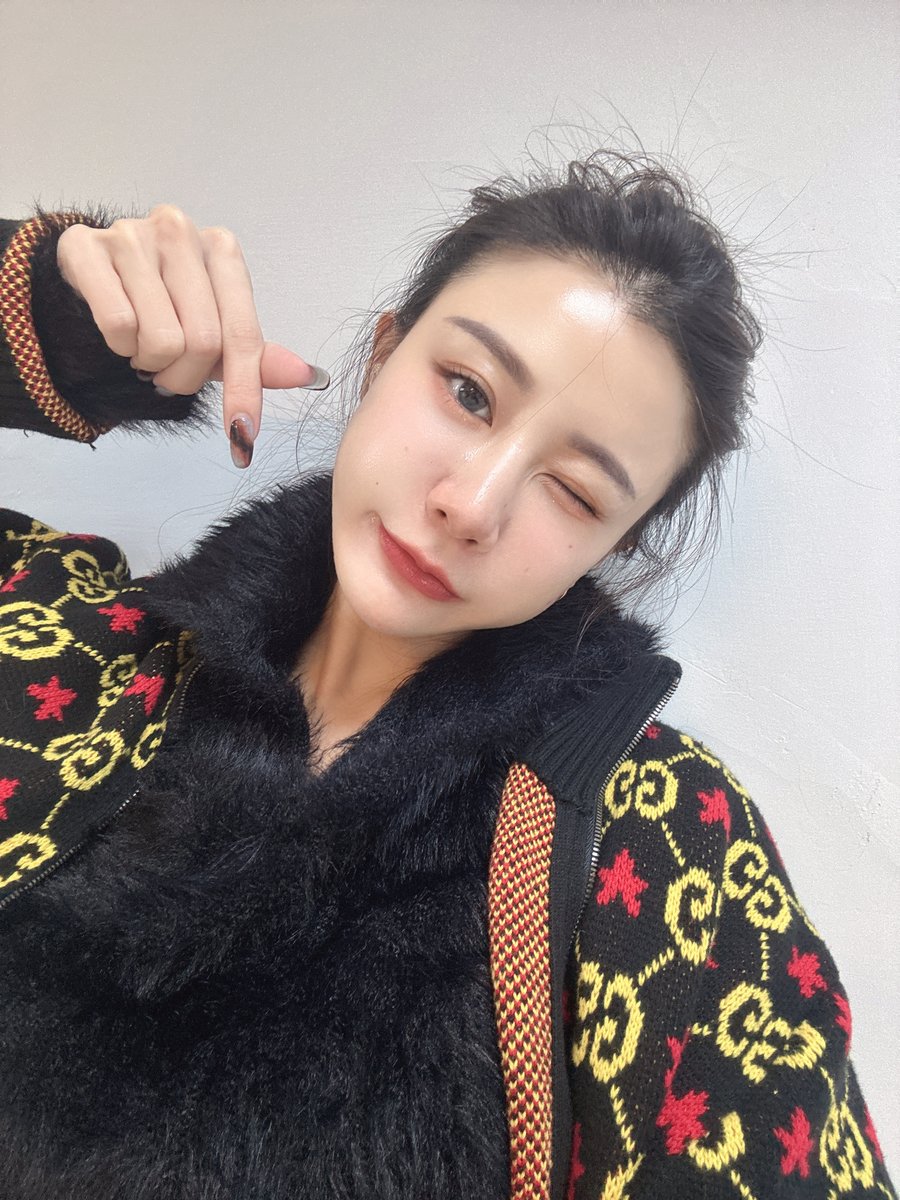 再忙碌也要捕捉快樂啦🫰🏻

#一月

𝕁𝕍𝕀𝔻 🔍 𝕗𝕒𝕟𝕝𝕒𝕣𝕒𝟙𝟚𝟚𝟛  
👇👇官方line在這👇👇
https://t.co/JHpyc267YW
要有禮貌跟我互動喔😊 https://t.co/S1JIkZn7Nt