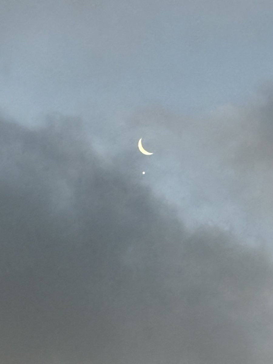 PowerAndroid17's tweet image. Cape Town what is happening??