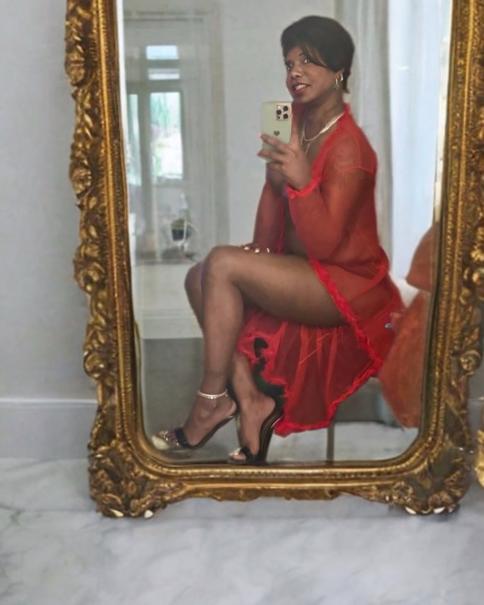 And Happy New Yeas to You Too 💋