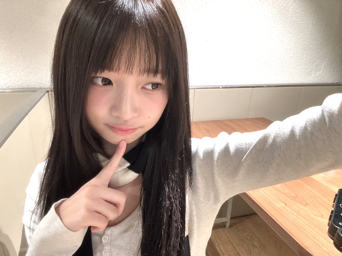 ㅤㅤ

        Mini Games w/ STARLA👽✨️

          THIS OR THAT QUESTION!

Ps: bisa dapat random follback untung yang beruntung 🩷

Repost post ini dong biar rame🌞

ㅤㅤ