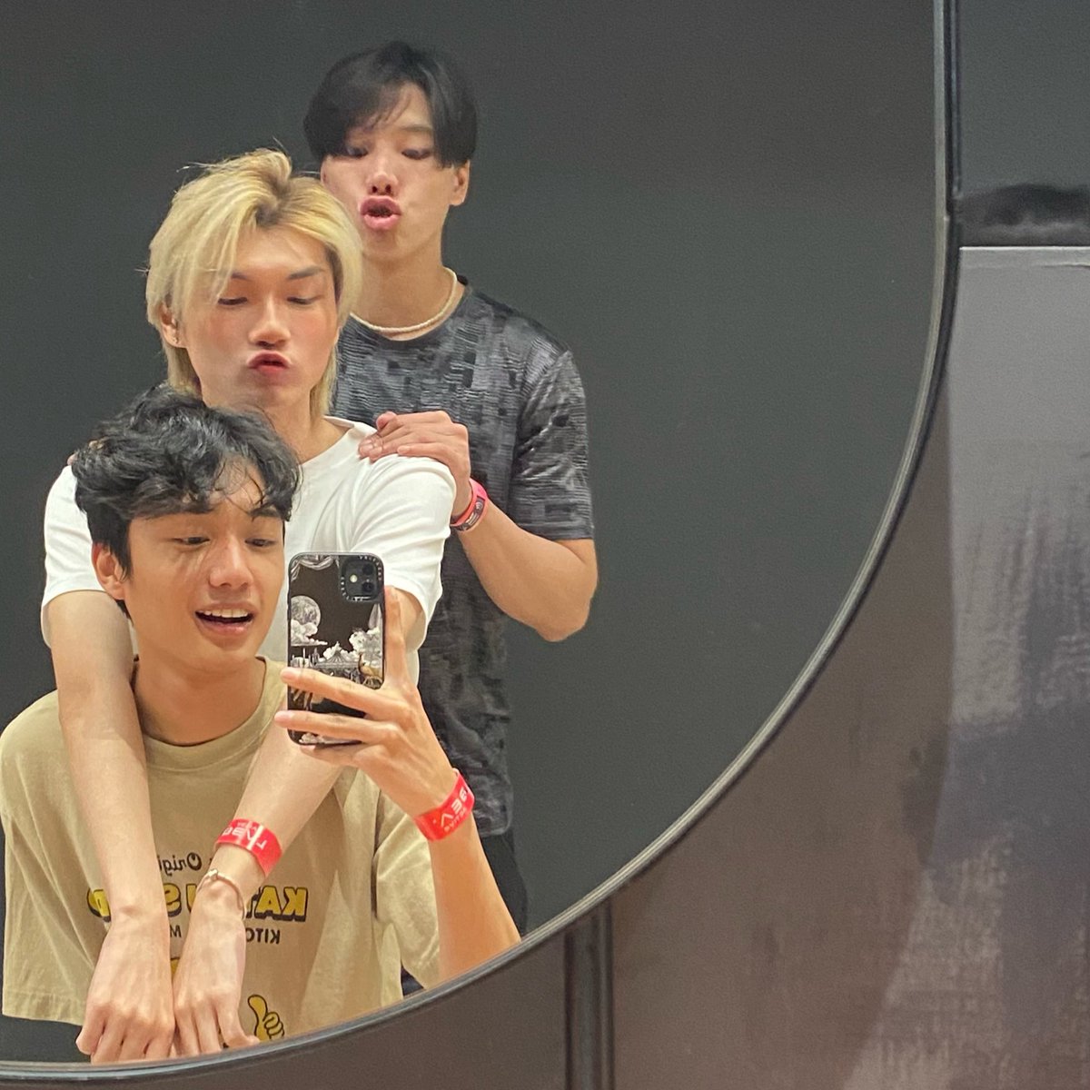 ปอย1 ฟิล์ม2 โยชิ3 ตามลำดับ👑👑💅🏻
#nnewchun #perthpsr #juxtmax
