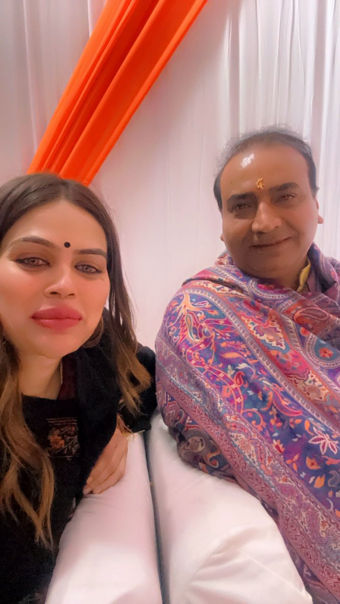 ElahiNazia1's tweet image. A very glorious meeting with ashvani bhai at #Sambhalmandir @myogiadityanath @BJP4UP @Uppolice @AshwiniUpadhyay