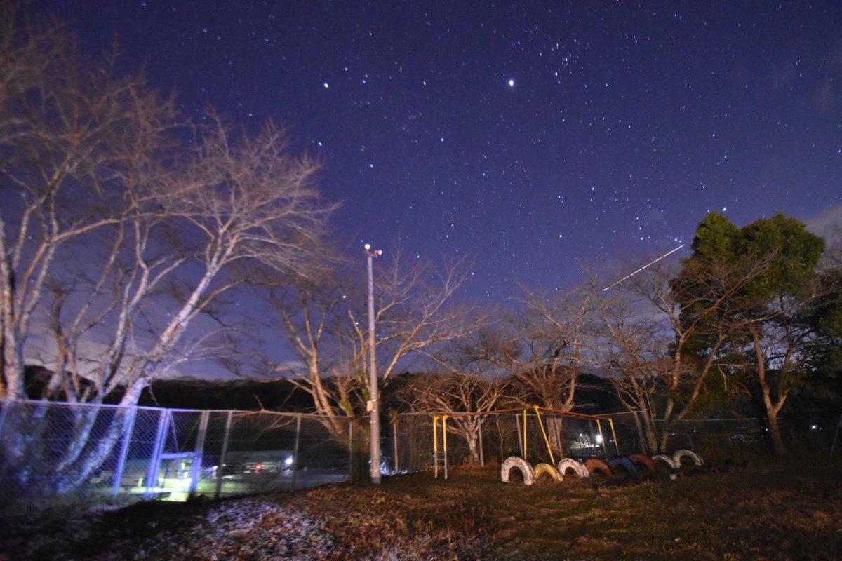 fukuchama_8's tweet image. 明けましておめでとーっ！！！
みんな元気っ？良い年を迎えられたかな？
すっごく寒いから体調には気をつけるんだよっ！！

そんなすっごく寒い中っ！昨日ボクは！
＼星空観測☆彡／してきたんだよ★！！

ものすっごくキレイで！新年早々っ素敵な気持ちになれたよっ。
呼んでくれてありがとうっ！…